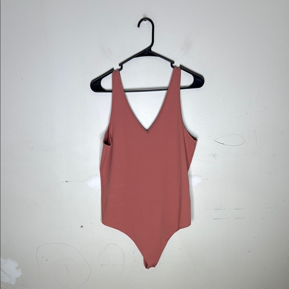 Abercrombie & Fitch Pink / Mauve Soft A&F Collection Sleeveless V Neck Bodysuit